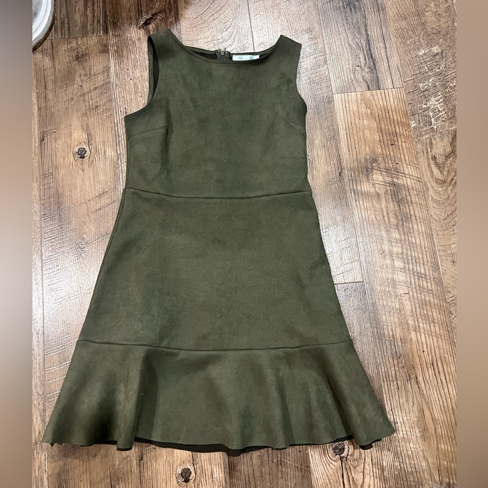 She + Sky Olive Green Sleeveless Flare-Hem Midi Dress